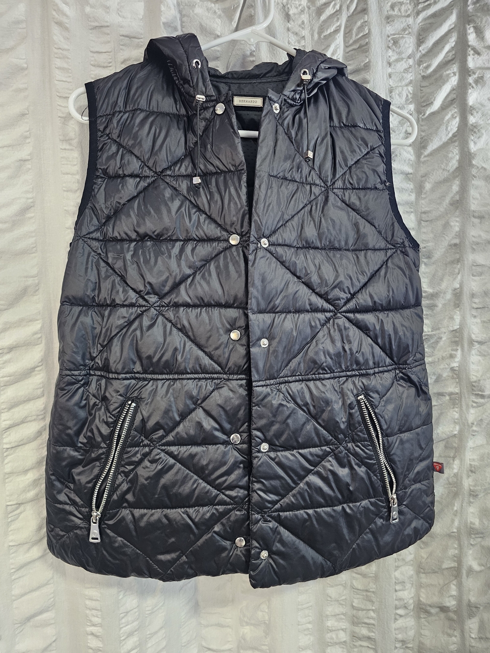 Bernardo Down Primaloft Puffer Reversible Hooded Diamond Quilted Vest